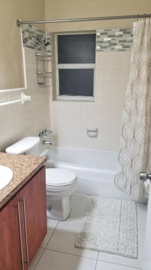 Glam 2 Bedroom Apartment Close To Nsu In Cooper City Eksteriør bilde