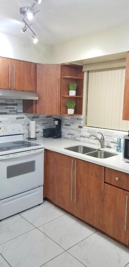 Glam 2 Bedroom Apartment Close To Nsu In Cooper City Eksteriør bilde